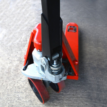 Ручная гидравлическая тележка OXLIFT OX25-L800-W450 800 мм 2500 кг узковильная коротковильная 